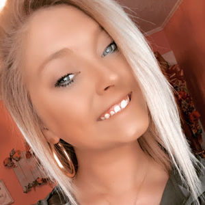 Meet your Posher, Kasey